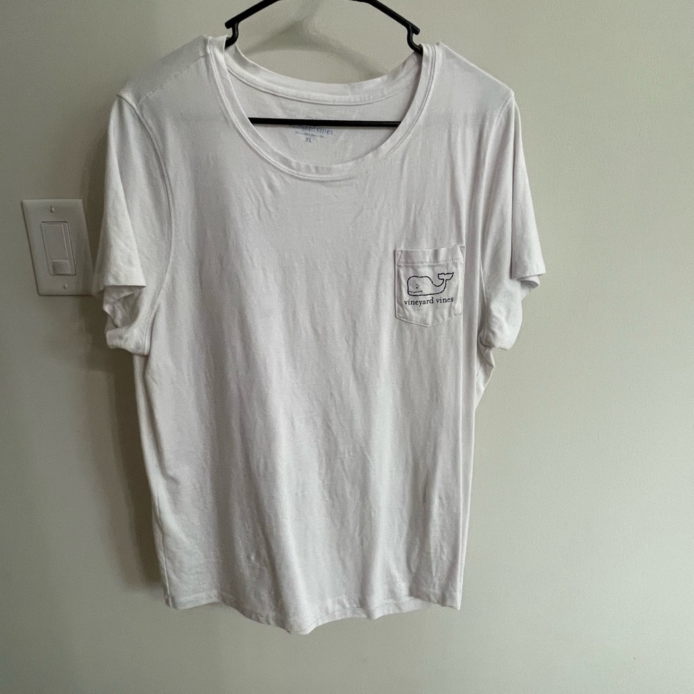 Vineyard Vines T-shirt